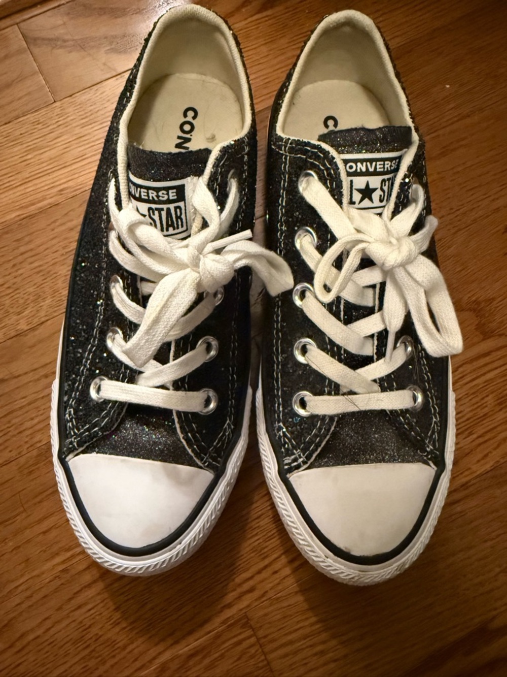 Converse women’s Black Glitter Chuck Taylor Low Top Sneakers sz 6